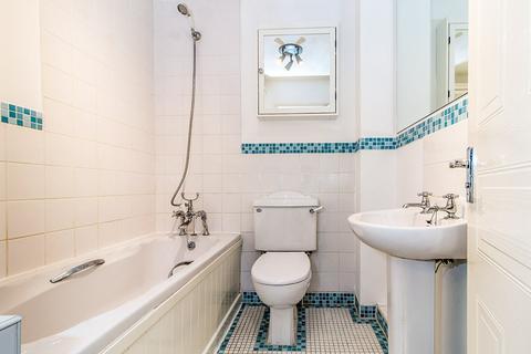 2 bedroom terraced house to rent, Kerscott Road, Greater Manchester M23