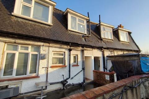 2 bedroom flat for sale, 18A The Broadway, Wembley, Middlesex, HA9 8JU