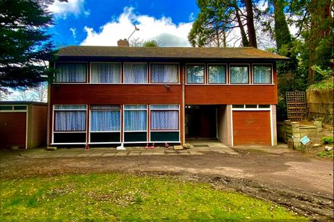 5 bedroom detached house to rent, Aylmer Drive, Stanmore, HA7
