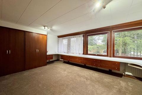 5 bedroom detached house to rent, Aylmer Drive, Stanmore, HA7