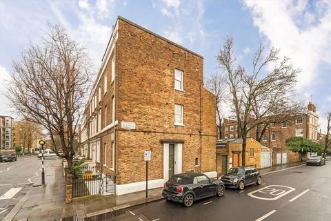 1 bedroom flat to rent, St. James's Gardens, London W11