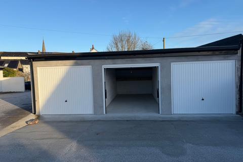 Garage to rent, Castle Street, EX38 8EZ