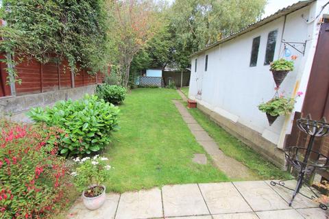 undefined, Clipstone Crescent, Leighton Buzzard
