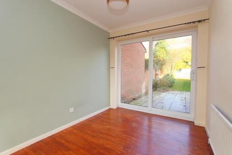 3 bedroom house to rent, Clipstone Crescent, Leighton Buzzard