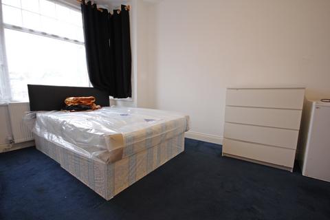 undefined, Spring Grove Road, Hounslow, TW3
