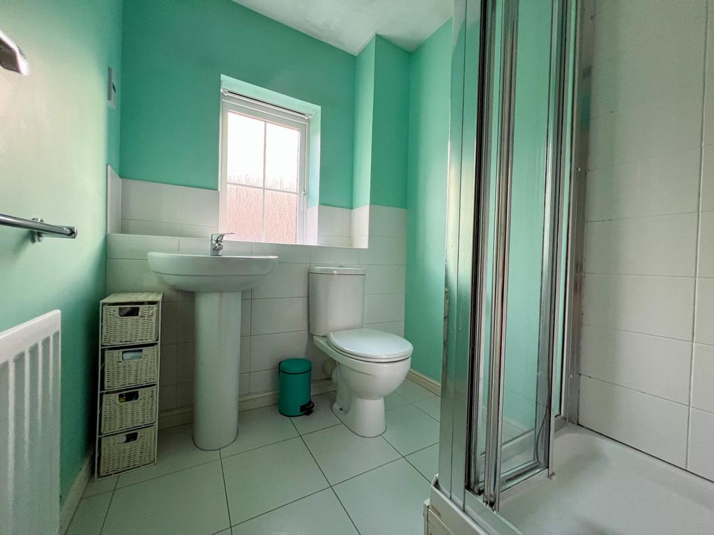 Bedroom 2 Ensuite
