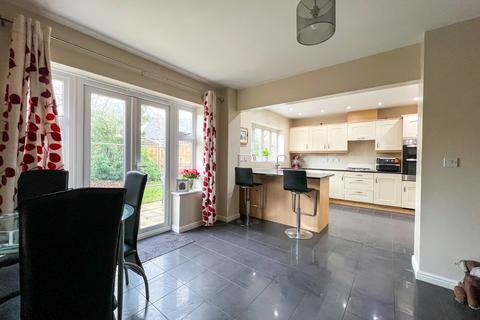 4 bedroom detached house for sale, Sorbus Close, Almondsbury, Bristol, BS32