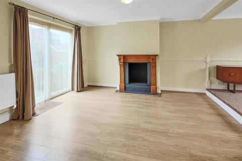 2 bedroom terraced house to rent, Saunders Hill, Brighton