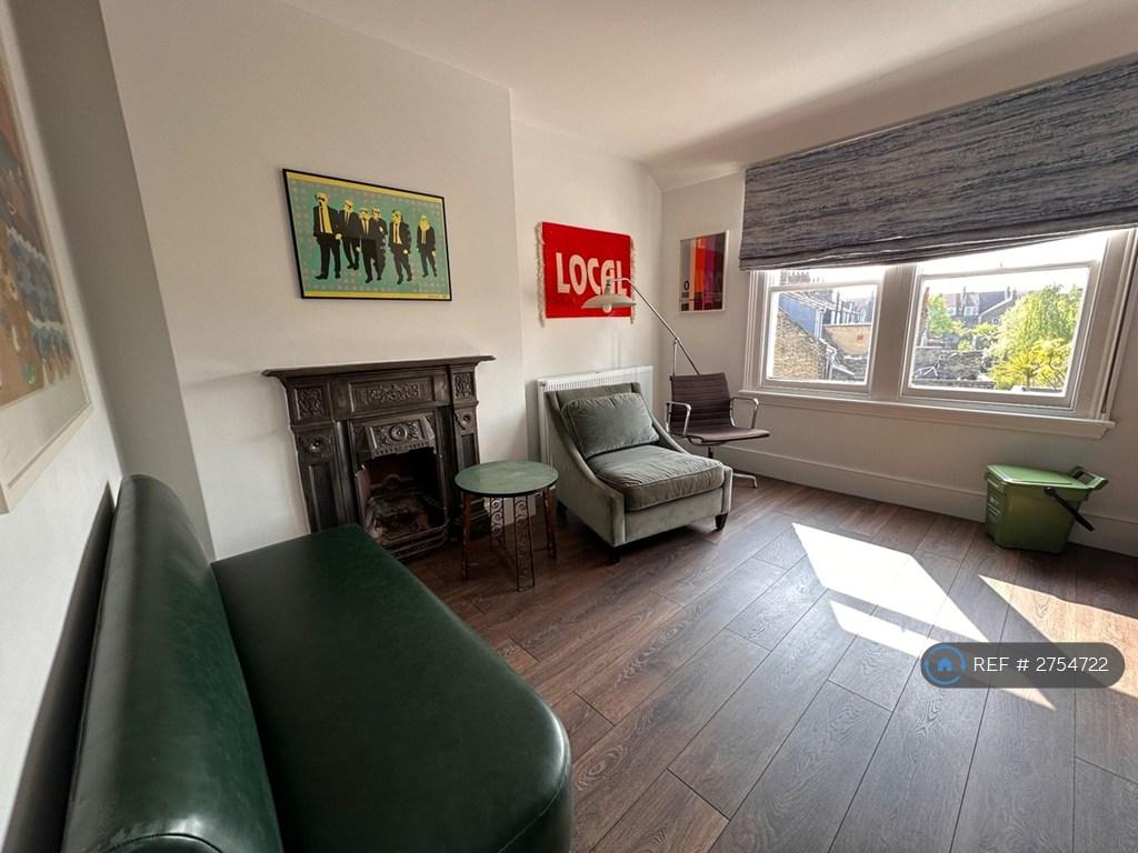 Lounge/Kitchenette