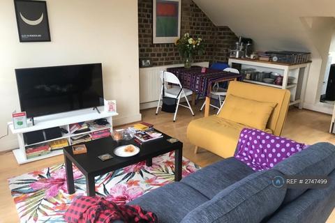 3 bedroom flat to rent, Durlston Road, London, E5