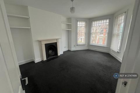 3 bedroom flat to rent, Durlston Road, London, E5