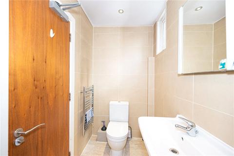 Studio to rent, West Cromwell Road, Earls Court, London, SW5