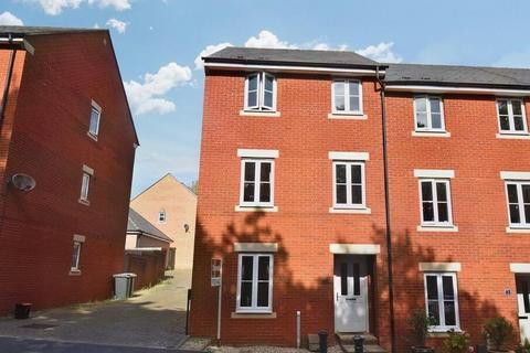 4 bedroom end of terrace house to rent, Bathern Road, Exeter EX2
