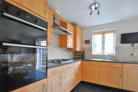 4 bedroom end of terrace house to rent, Bathern Road, Exeter EX2