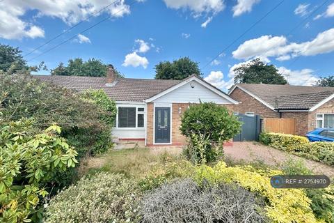 2 bedroom bungalow to rent, Chegworth Gardens, Sittingbourne, ME10