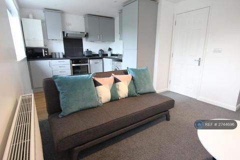 1 bedroom flat to rent, Ware Road, Hoddesdon, EN11