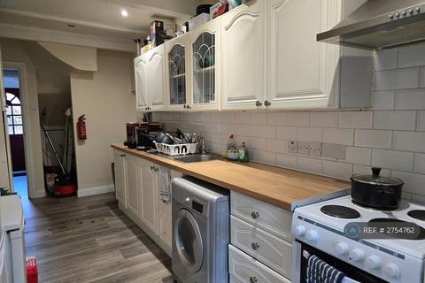 1 bedroom in a house share to rent, Weston Road, Guildford, GU2