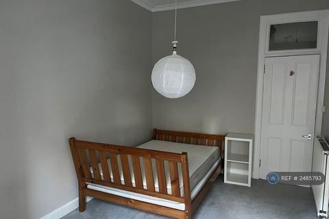 2 bedroom flat to rent, Gorgie Road, Edinburgh, EH11