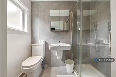 2 bedroom flat to rent, Vauxhall Grove, London, SW8