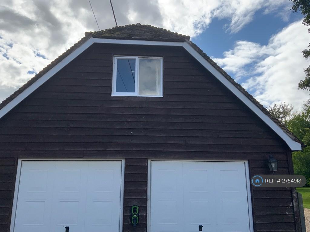 Studio Flat Above Double Garage