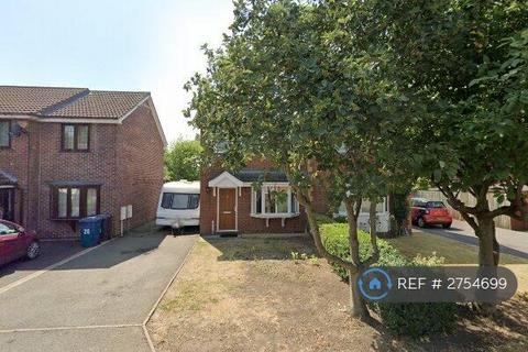 3 bedroom semi-detached house to rent, Surrey Drive, Fazeley, B78