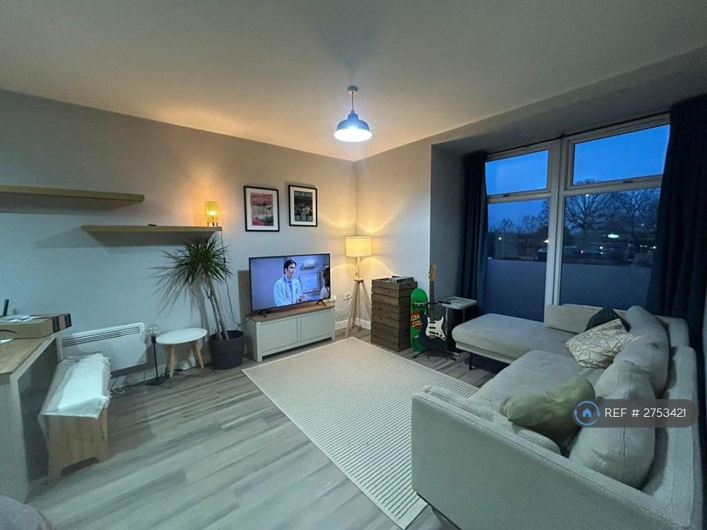 Kitchen / Lounge