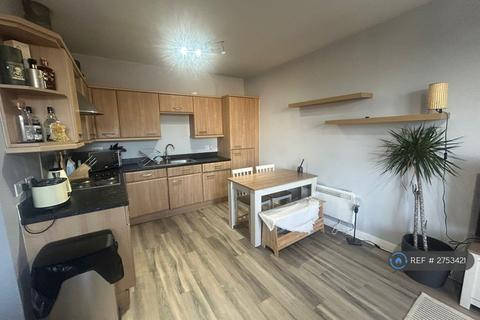2 bedroom flat to rent, Beech House, Manchester, M22