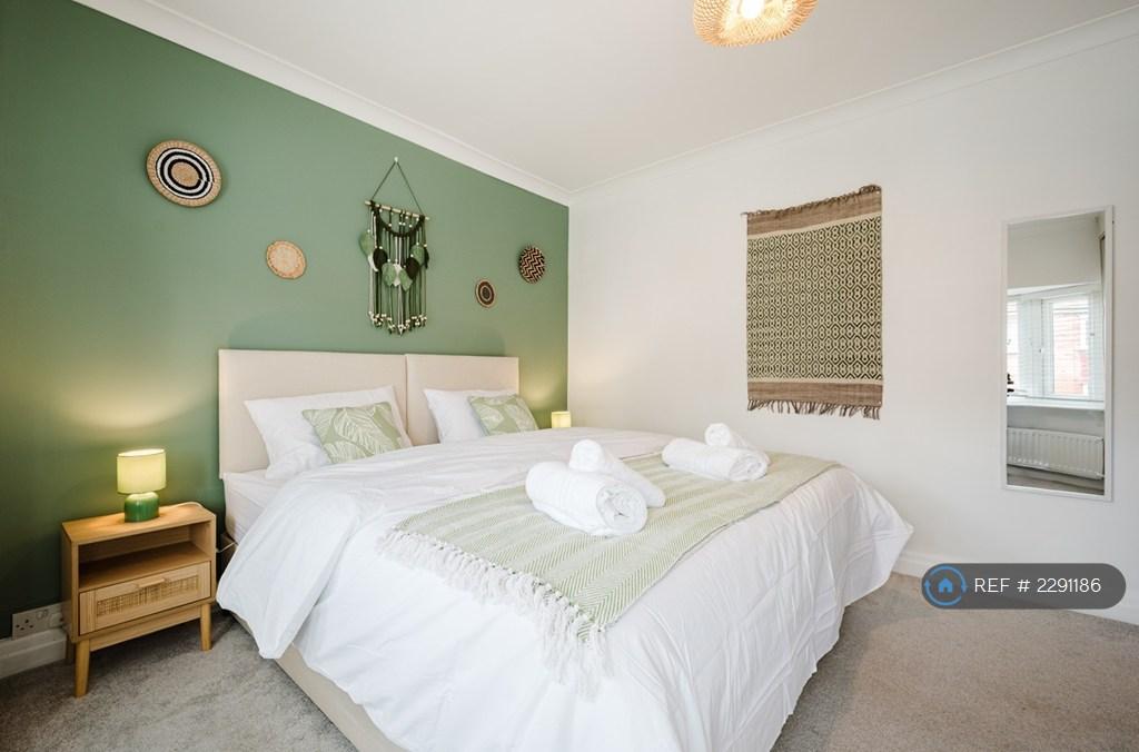 Two Single Beds Or One Superking On Request