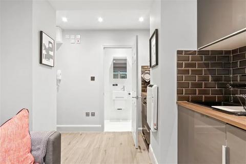 Studio to rent, Oakley Square, Mornington Crescent, Euston, Camden, London, NW1