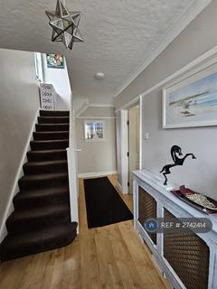 3 bedroom semi-detached house to rent, Worplesdon Road, Guildford, GU2