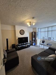 3 bedroom semi-detached house to rent, Worplesdon Road, Guildford, GU2