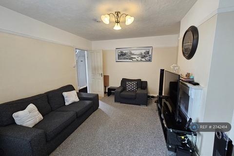 3 bedroom semi-detached house to rent, Worplesdon Road, Guildford, GU2