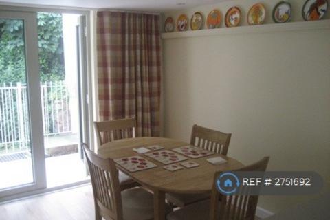 1 bedroom maisonette to rent, The Old High Street, Folkestone, CT20