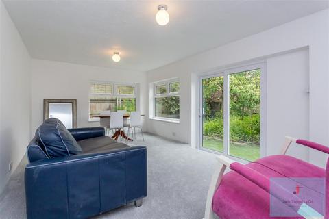 undefined, Carden Avenue, Brighton
