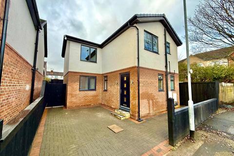 3 bedroom detached house to rent, Boston Avenue, Leeds, West Yorkshire, LS5