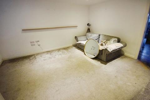 3 bedroom semi-detached house to rent, New Berkeley Street, Hanley