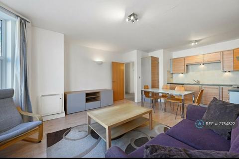 2 bedroom flat to rent, Il-Libro Court, Reading, RG1