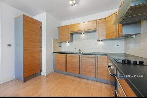 2 bedroom flat to rent, Il-Libro Court, Reading, RG1