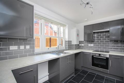 1 bedroom flat to rent, Sturry Villas, Sturry Hill, Sturry, Canterbury, CT2