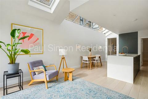 3 bedroom terraced house for sale, Chesterfield Gardens, Harringay, London, N4