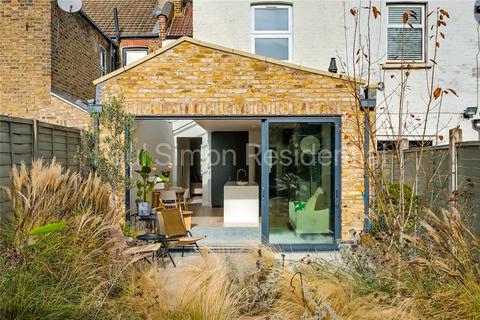 3 bedroom terraced house for sale, Chesterfield Gardens, Harringay, London, N4