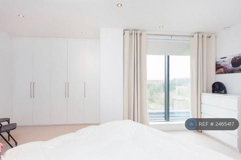 1 bedroom penthouse to rent, Leigham Court Road, London, SW16