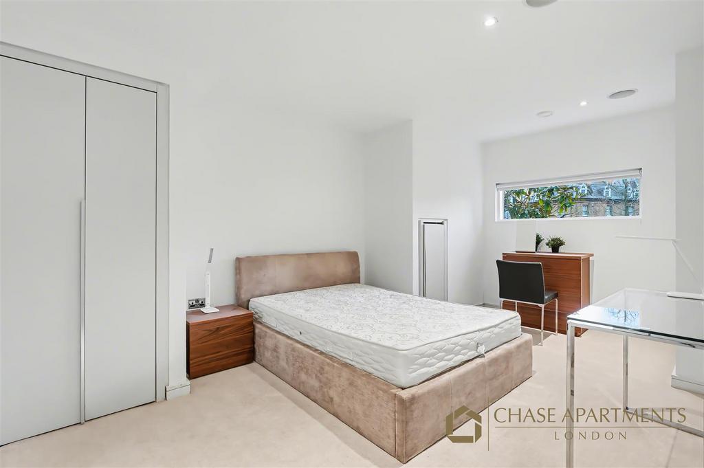 Caro Point, Grosvenor Waterside SW1 W 8 QD-1.jpg