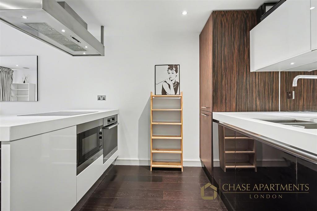 Caro Point, Grosvenor Waterside SW1 W 8 QD-9.jpg