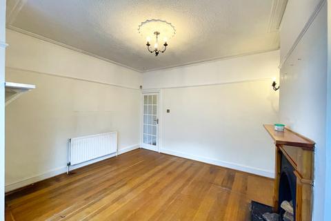 1 bedroom ground floor flat for sale, Sweyne Avenue, Southend On Sea SS2