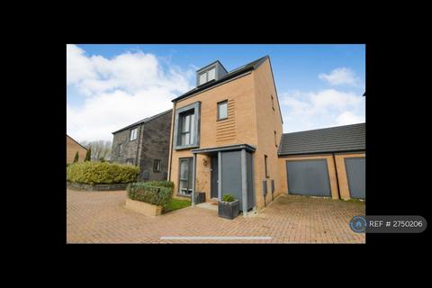 3 bedroom detached house to rent, Hengrove Square, Bristol, BS14