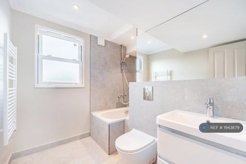 3 bedroom flat to rent, Redburn Street, London, SW3