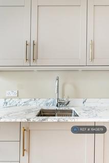 3 bedroom flat to rent, Redburn Street, London, SW3