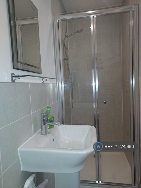 Room 1 - Ensuite