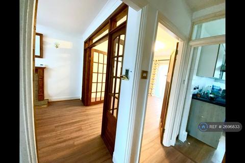 3 bedroom semi-detached house to rent, Erskine Road, Sutton, SM1